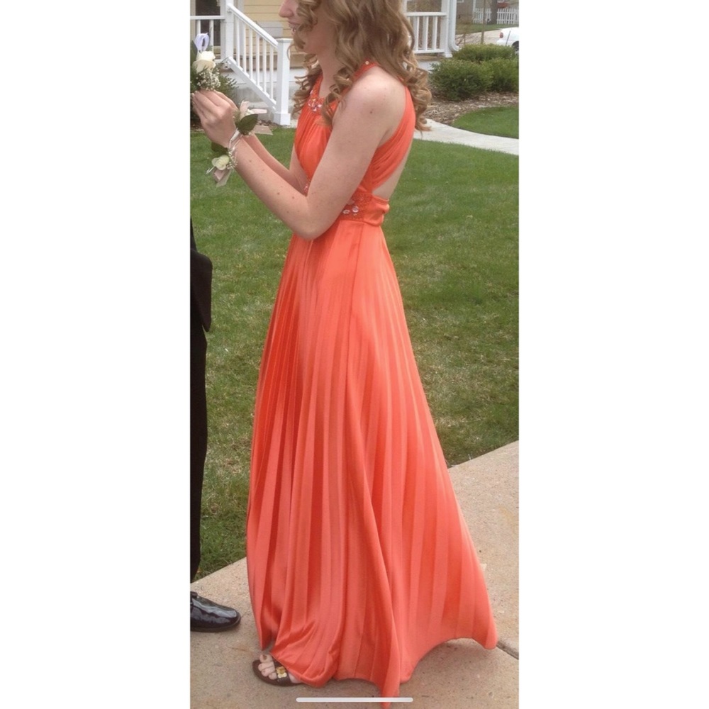 Prom Dress - Picture 4 of 5